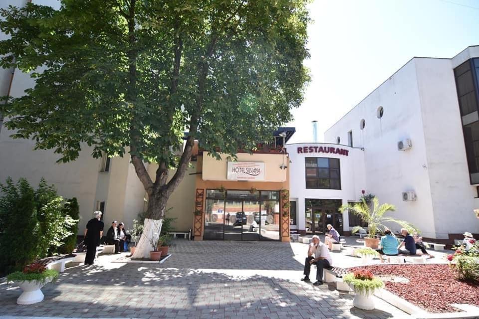 Hotel Silvana บูเซียช ภายนอก รูปภาพ